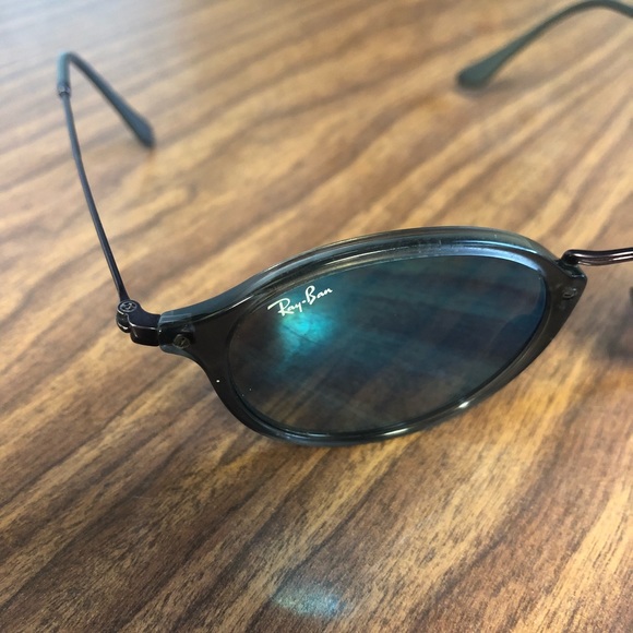 Ray Ban Classic Round 2447